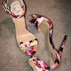 Windsor Heels